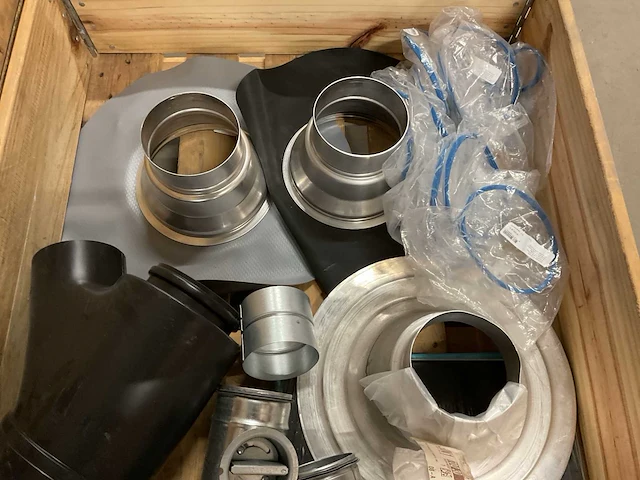 Partij installatiemateriaal - afbeelding 3 van  4