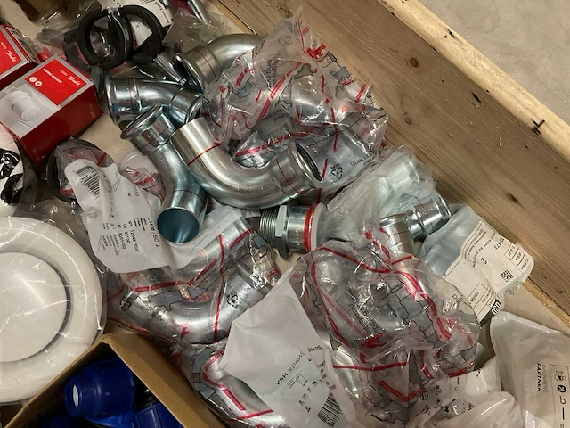 Partij installatiemateriaal - afbeelding 4 van  8