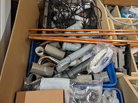 Partij installatiemateriaal - afbeelding 19 van  20