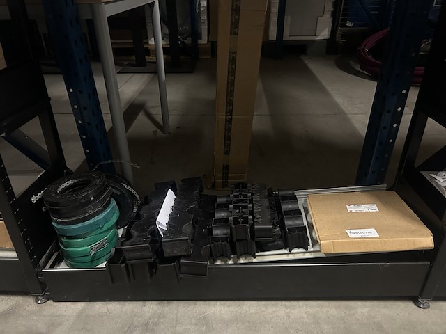 Partij installatiemateriaal - afbeelding 1 van  10