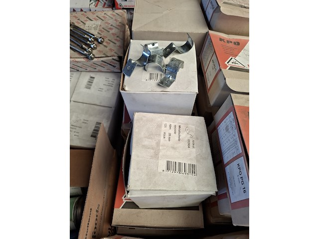 Partij installatiemateriaal - afbeelding 3 van  15