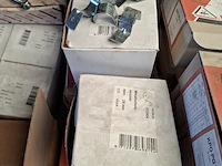 Partij installatiemateriaal - afbeelding 3 van  15