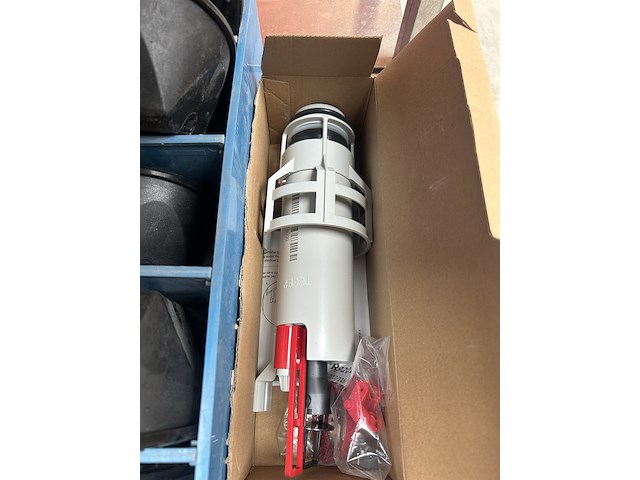 Partij installatiemateriaal - afbeelding 2 van  6