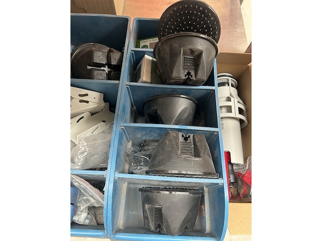 Partij installatiemateriaal - afbeelding 3 van  6