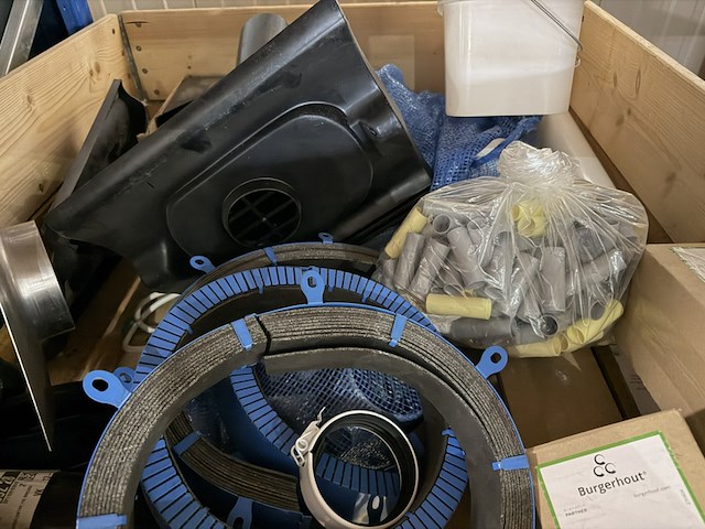 Partij installatiemateriaal - afbeelding 3 van  3