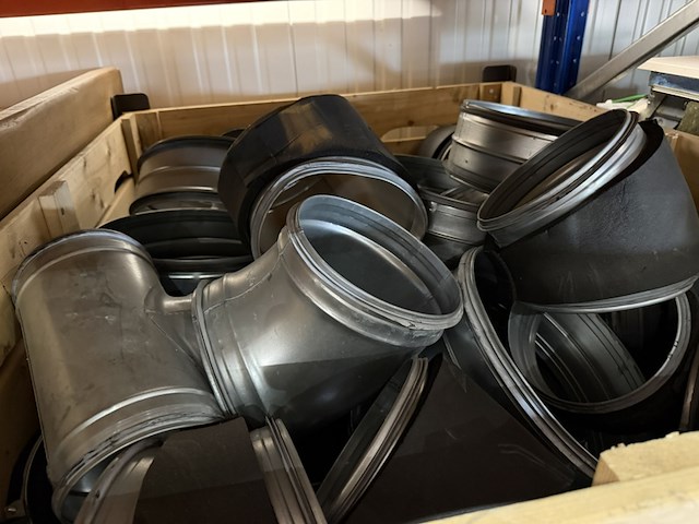 Partij installatiemateriaal - afbeelding 2 van  2