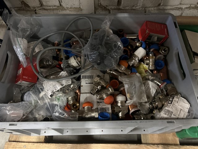 Partij installatiemateriaal - afbeelding 4 van  10