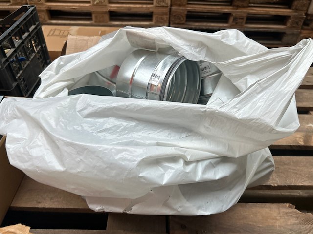 Partij installatiemateriaal - afbeelding 2 van  7