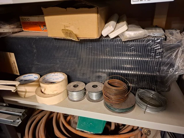 Partij installatiemateriaal - afbeelding 18 van  40