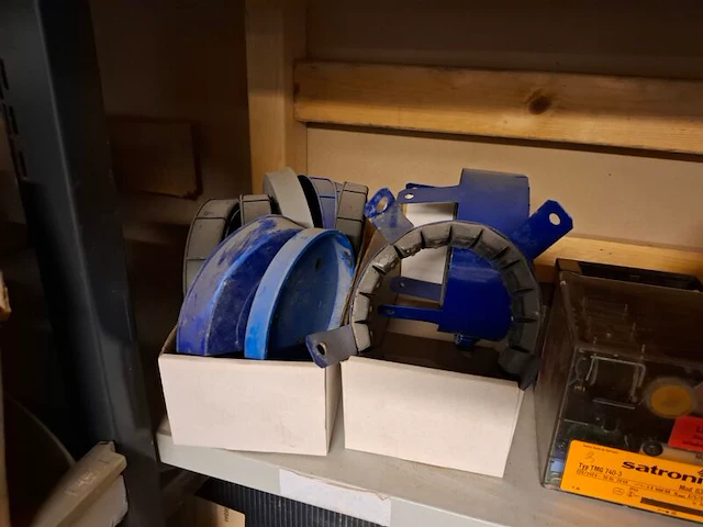 Partij installatiemateriaal - afbeelding 19 van  40