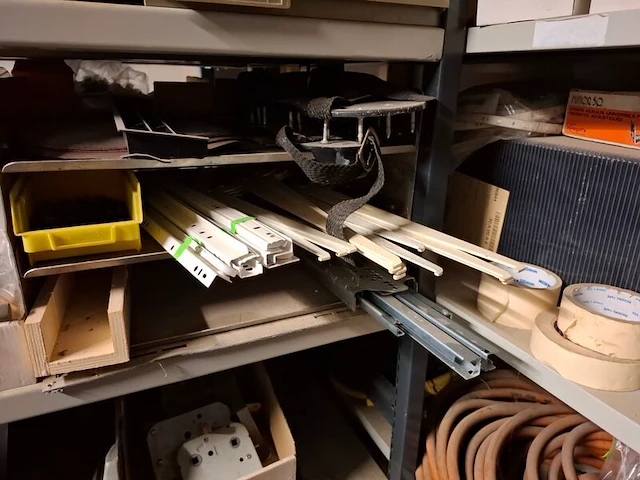 Partij installatiemateriaal - afbeelding 40 van  40