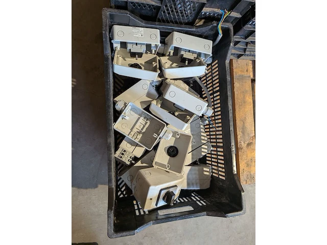Partij installatiemateriaal - afbeelding 8 van  28