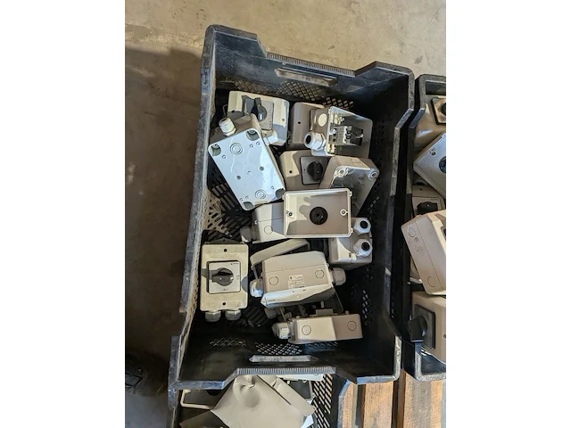 Partij installatiemateriaal - afbeelding 15 van  28