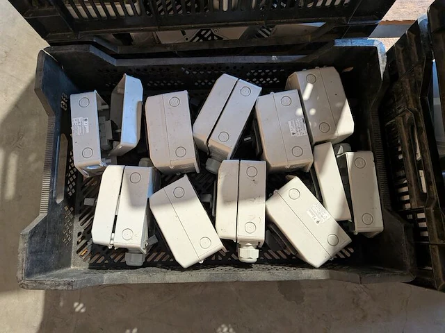Partij installatiemateriaal - afbeelding 16 van  28