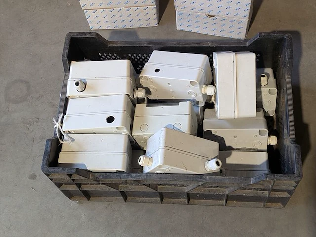 Partij installatiemateriaal - afbeelding 22 van  28