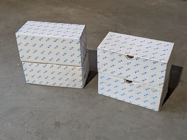 Partij installatiemateriaal - afbeelding 25 van  28