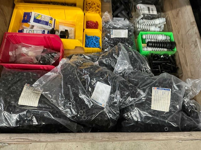 Partij installatiemateriaal - afbeelding 5 van  9