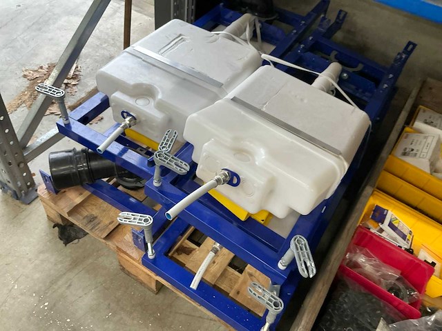 Partij installatiemateriaal - afbeelding 8 van  9