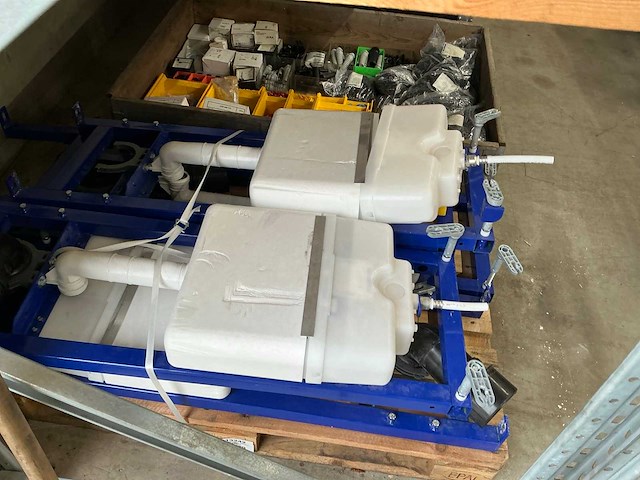 Partij installatiemateriaal - afbeelding 9 van  9