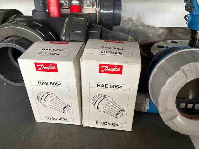 Partij installatiemateriaal - afbeelding 4 van  8