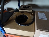 Partij installatiemateriaal - afbeelding 1 van  3