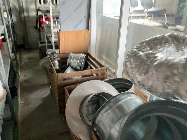 Partij installatiemateriaal - afbeelding 38 van  42
