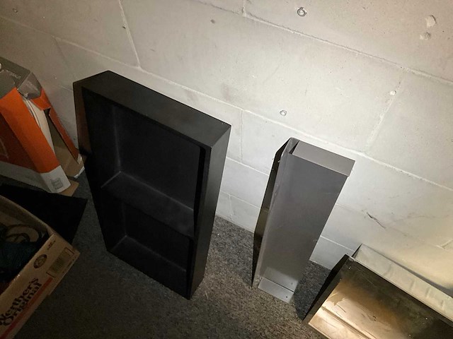 Partij installatiematerialen, gereedschappen en diversen - afbeelding 9 van  32