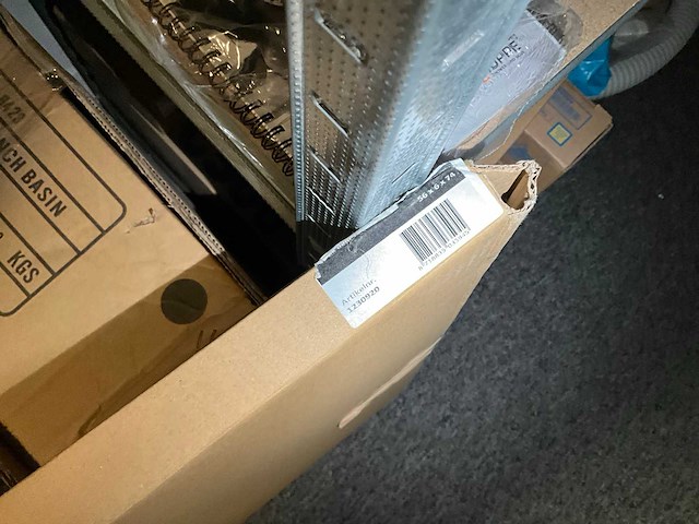 Partij installatiematerialen, gereedschappen en diversen - afbeelding 10 van  32