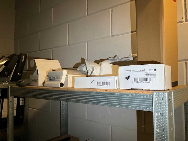 Partij installatiematerialen, gereedschappen en diversen - afbeelding 22 van  32