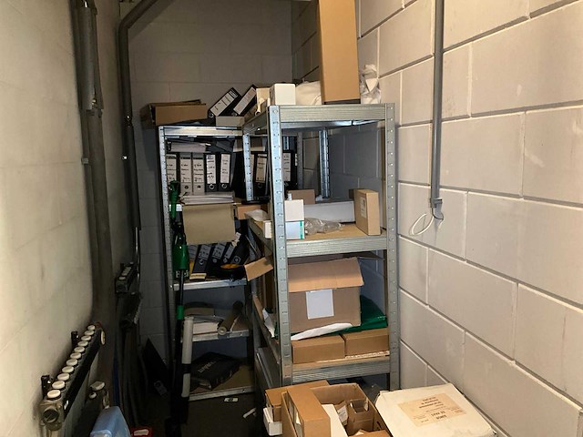 Partij installatiematerialen, gereedschappen en diversen - afbeelding 12 van  32