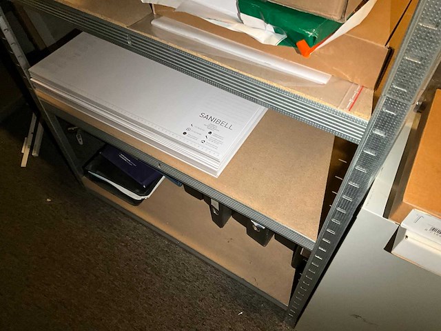 Partij installatiematerialen, gereedschappen en diversen - afbeelding 26 van  32