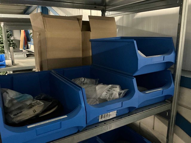 Partij installatiematerialen voor zwembaden - afbeelding 18 van  57