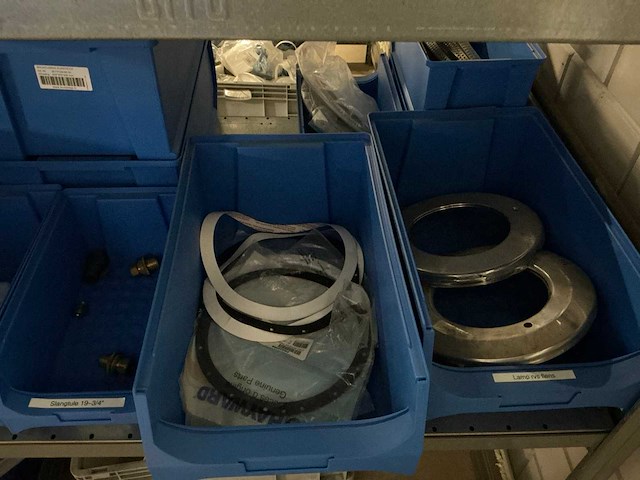 Partij installatiematerialen voor zwembaden - afbeelding 20 van  57