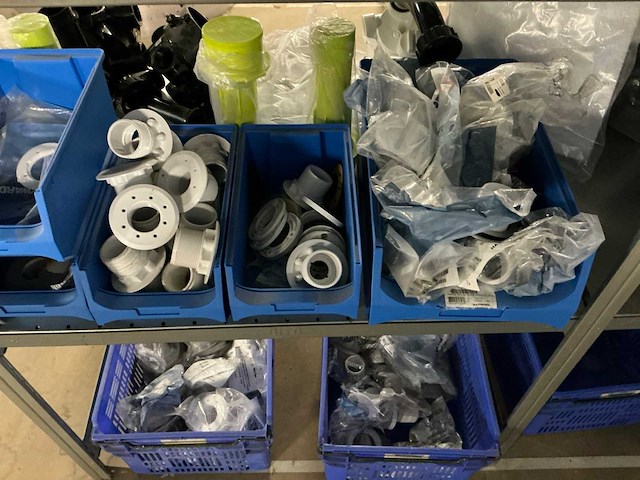 Partij installatiematerialen voor zwembaden - afbeelding 25 van  57