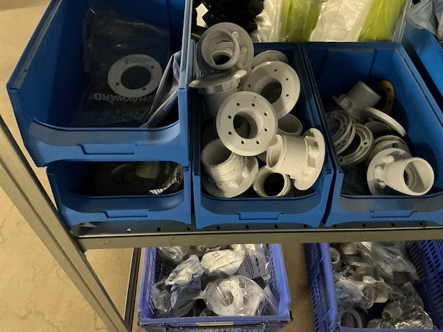 Partij installatiematerialen voor zwembaden - afbeelding 27 van  57