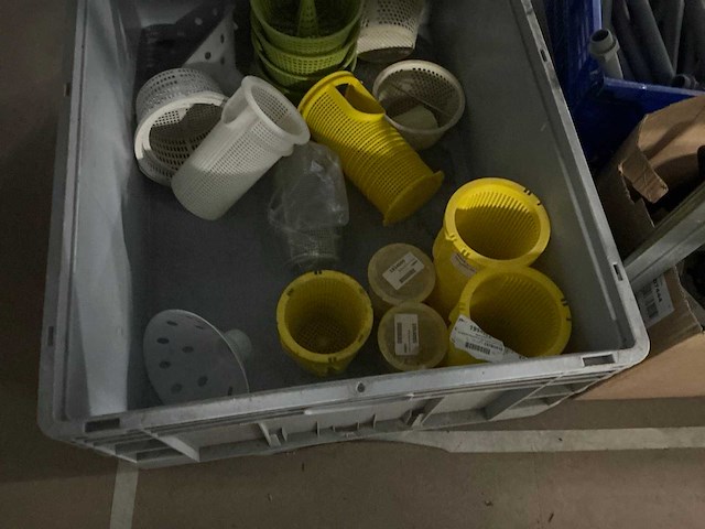 Partij installatiematerialen voor zwembaden - afbeelding 46 van  57