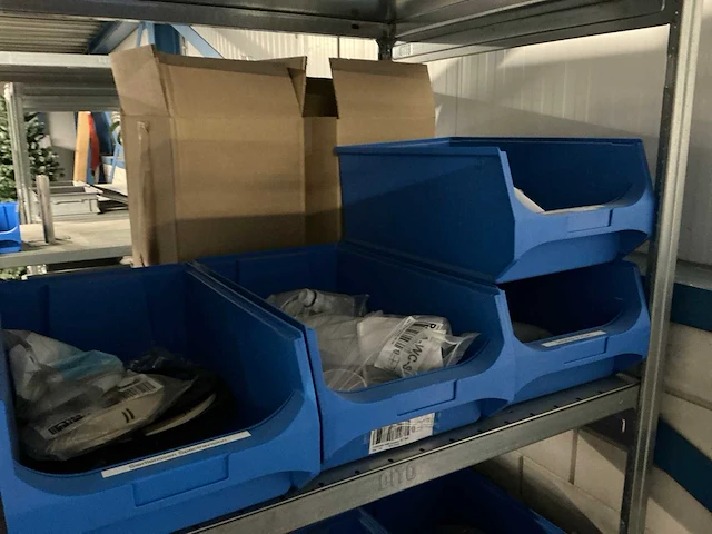 Partij installatiematerialen voor zwembaden - afbeelding 18 van  58