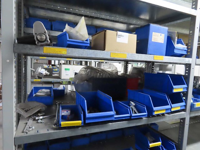 Partij installatiematerialen - afbeelding 2 van  71