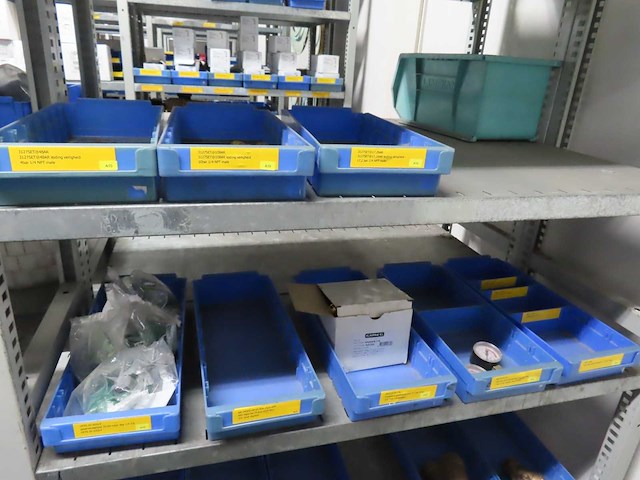 Partij installatiematerialen - afbeelding 6 van  71