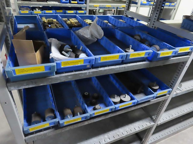 Partij installatiematerialen - afbeelding 14 van  71