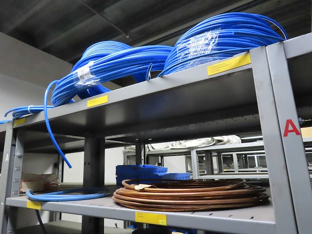Partij installatiematerialen - afbeelding 19 van  71