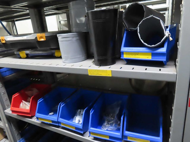 Partij installatiematerialen - afbeelding 20 van  71