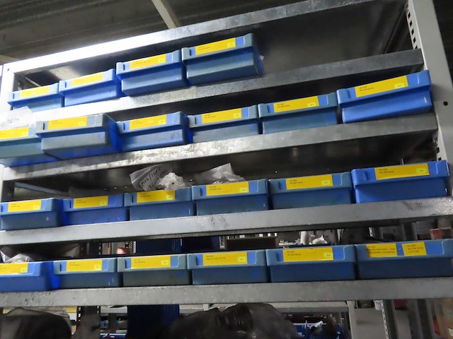 Partij installatiematerialen - afbeelding 34 van  71