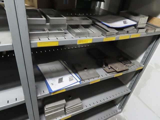 Partij installatiematerialen - afbeelding 50 van  71