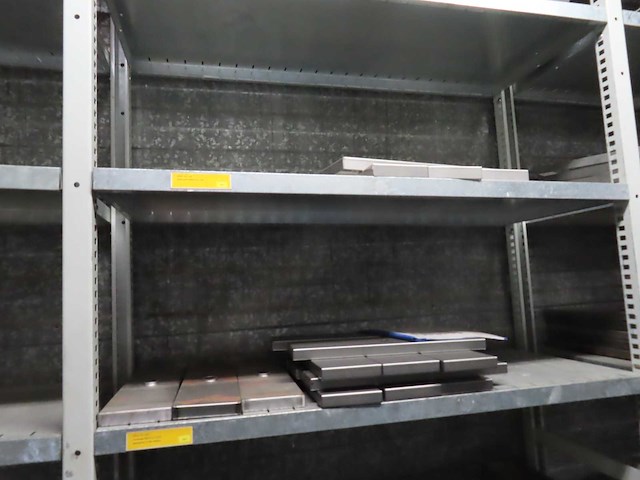 Partij installatiematerialen - afbeelding 54 van  71