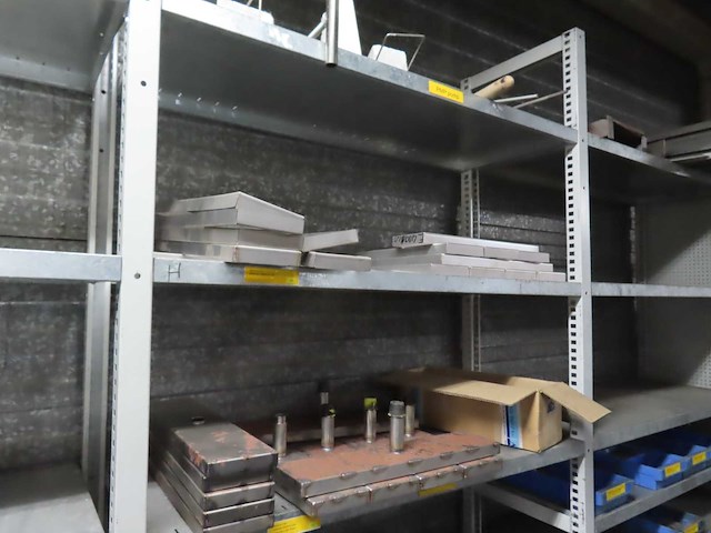 Partij installatiematerialen - afbeelding 55 van  71