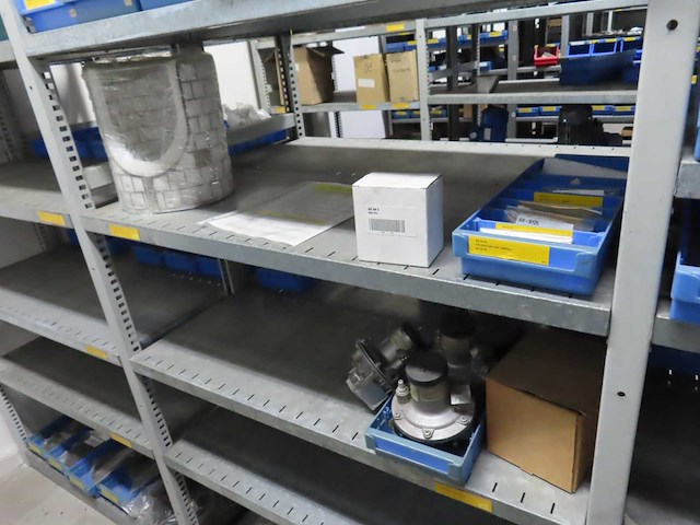 Partij installatiematerialen - afbeelding 45 van  71