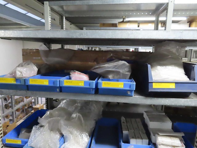 Partij installatiematerialen - afbeelding 16 van  50