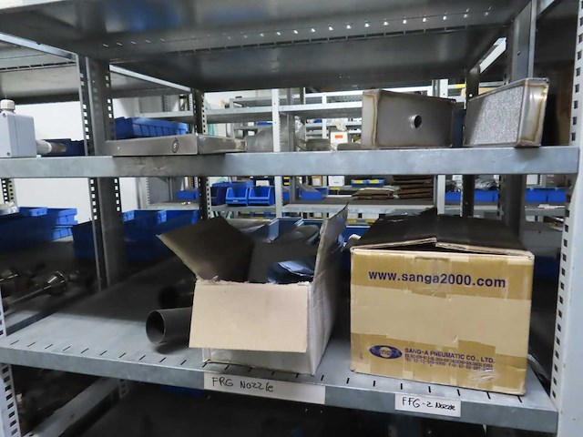 Partij installatiematerialen - afbeelding 21 van  50