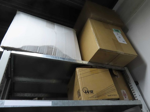 Partij installatiematerialen - afbeelding 36 van  50